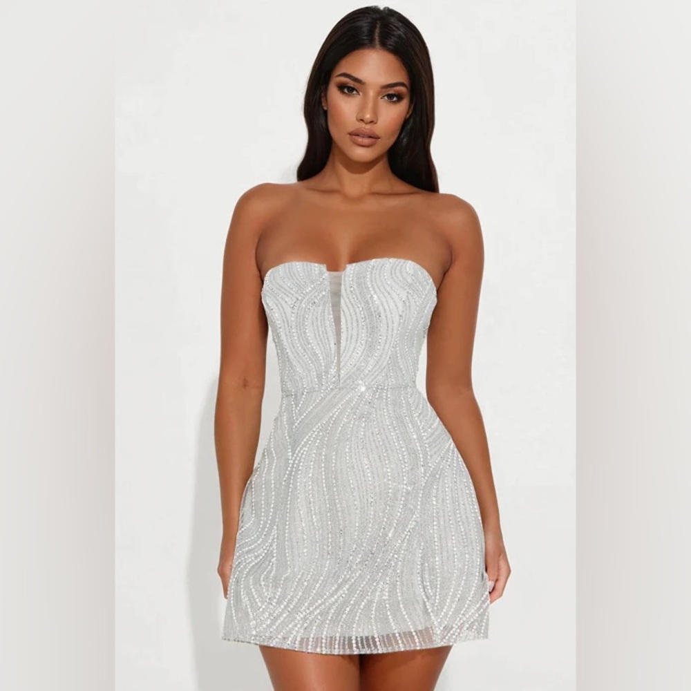 ✨ Fashion Nova Glitz & Sequin Glitter Mini Dress – Silver | Size Small ✨
